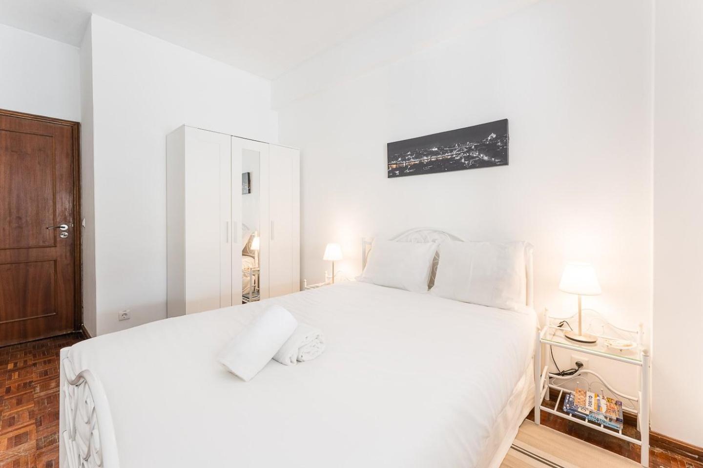 Guestready - Modern Cosy Apartment With A Terrace Porto Bagian luar foto
