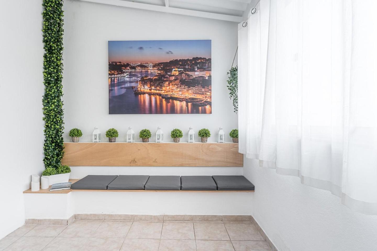 Guestready - Modern Cosy Apartment With A Terrace Porto Bagian luar foto